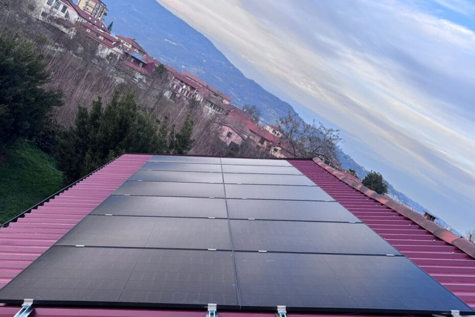 Impianto fotovoltaico SRNE da 6 kWp con accumulo 10 kW a Costigliole Saluzzo (CN) 5 FOTO1 4